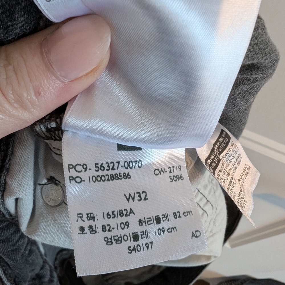 Levi's/501 Black Short Sz 32 - Picture 6 of 7
